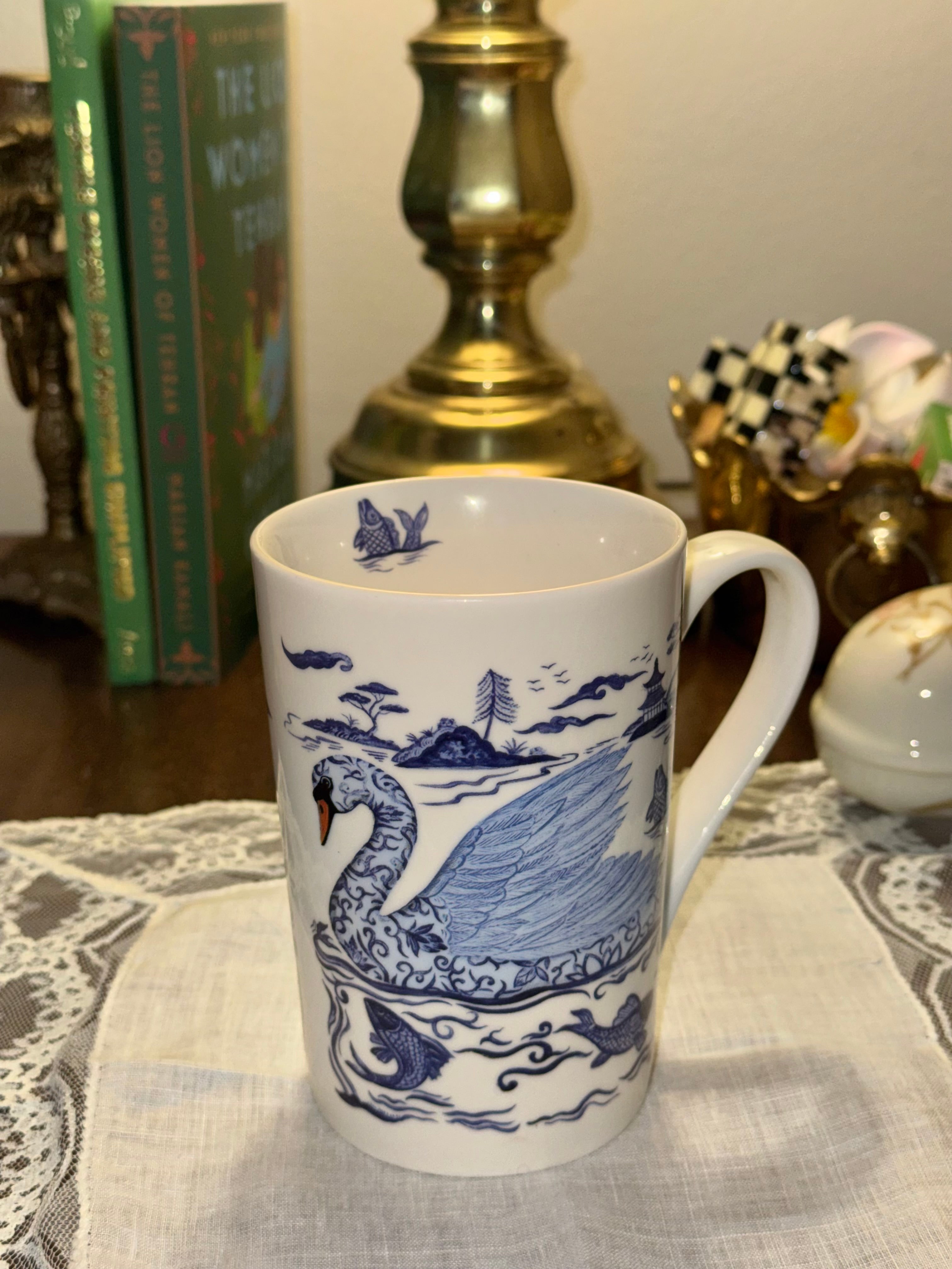 Blue and White Chinoiserie Swan Tall Mug 🦢