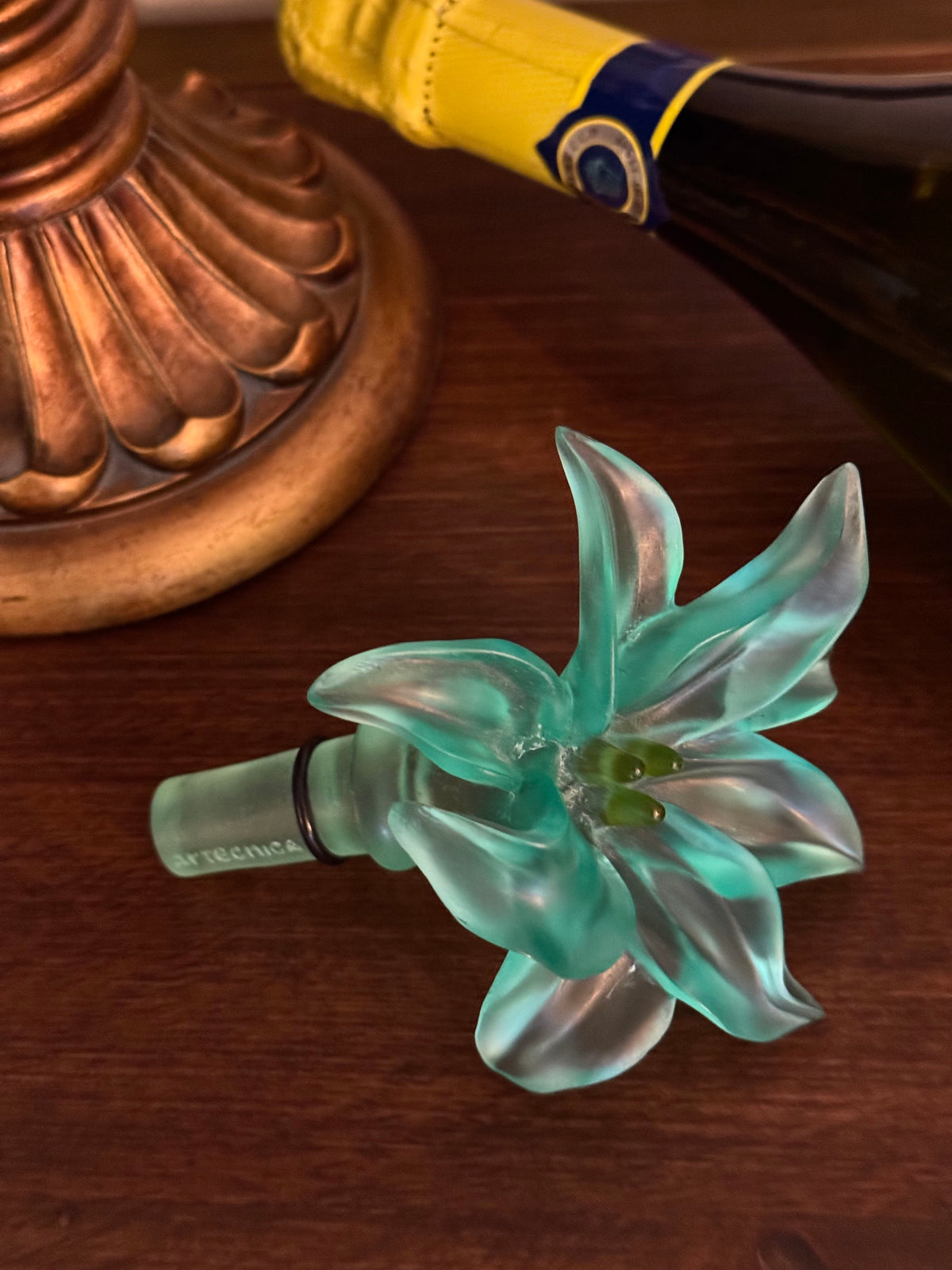 Frosted Glass Orchid Flower Shaped Bottle Stopper