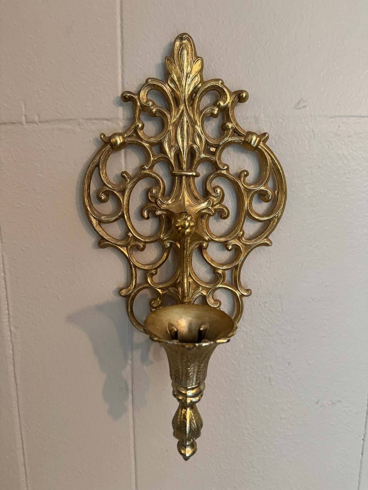 Vintage Gold-tone Ornate Hollywood Regency Wall Sconce Candle Holder 🕯️