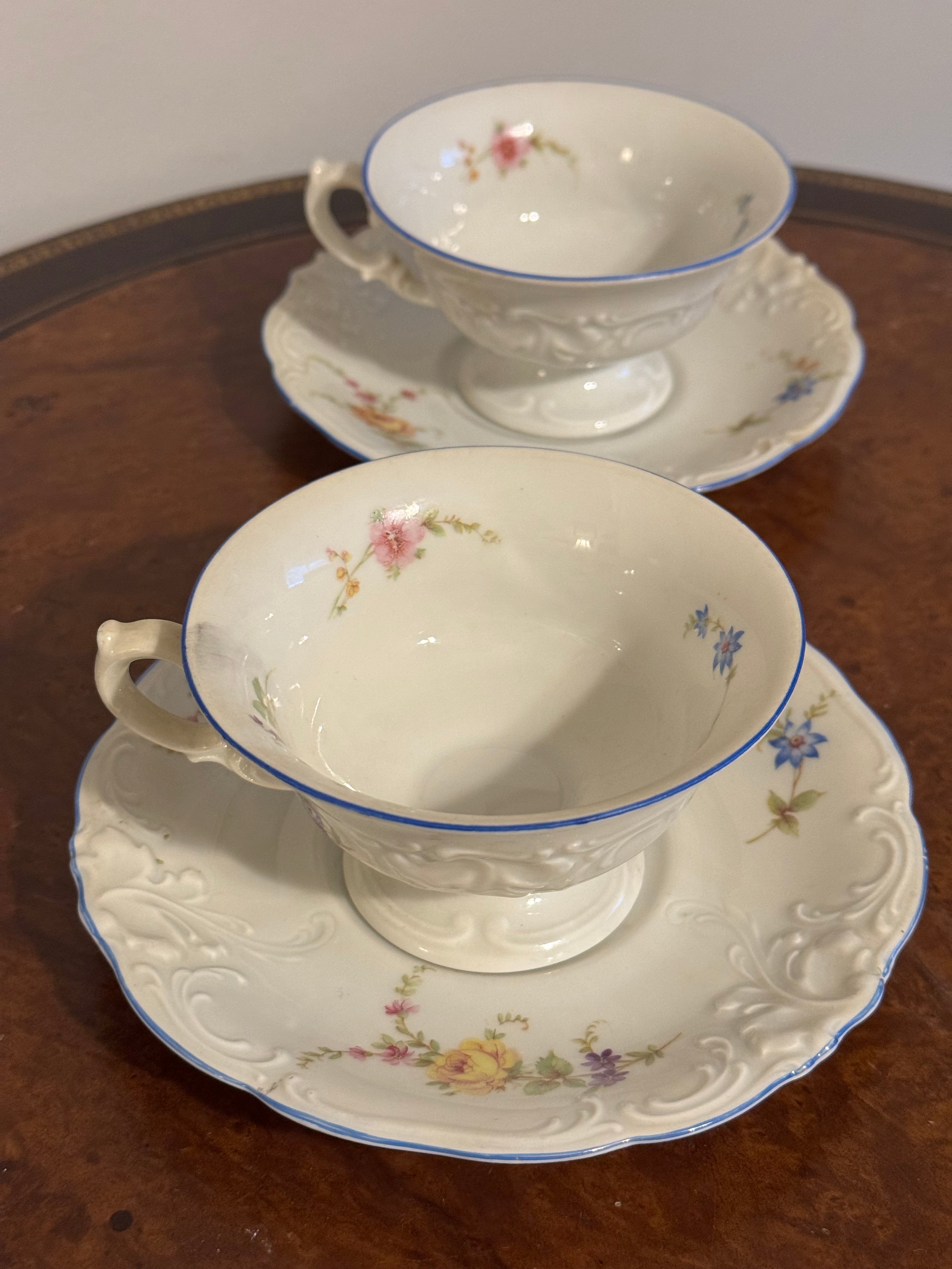 KPM- Made in Poland Set of 2 Floral Rose Tea Cup & Saucer 🌹