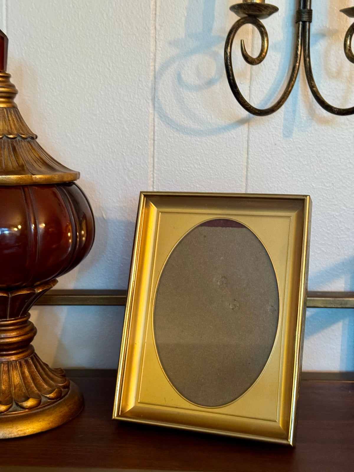 Vintage Gold Tone Oval Mat Photo Frame, 6”x8”