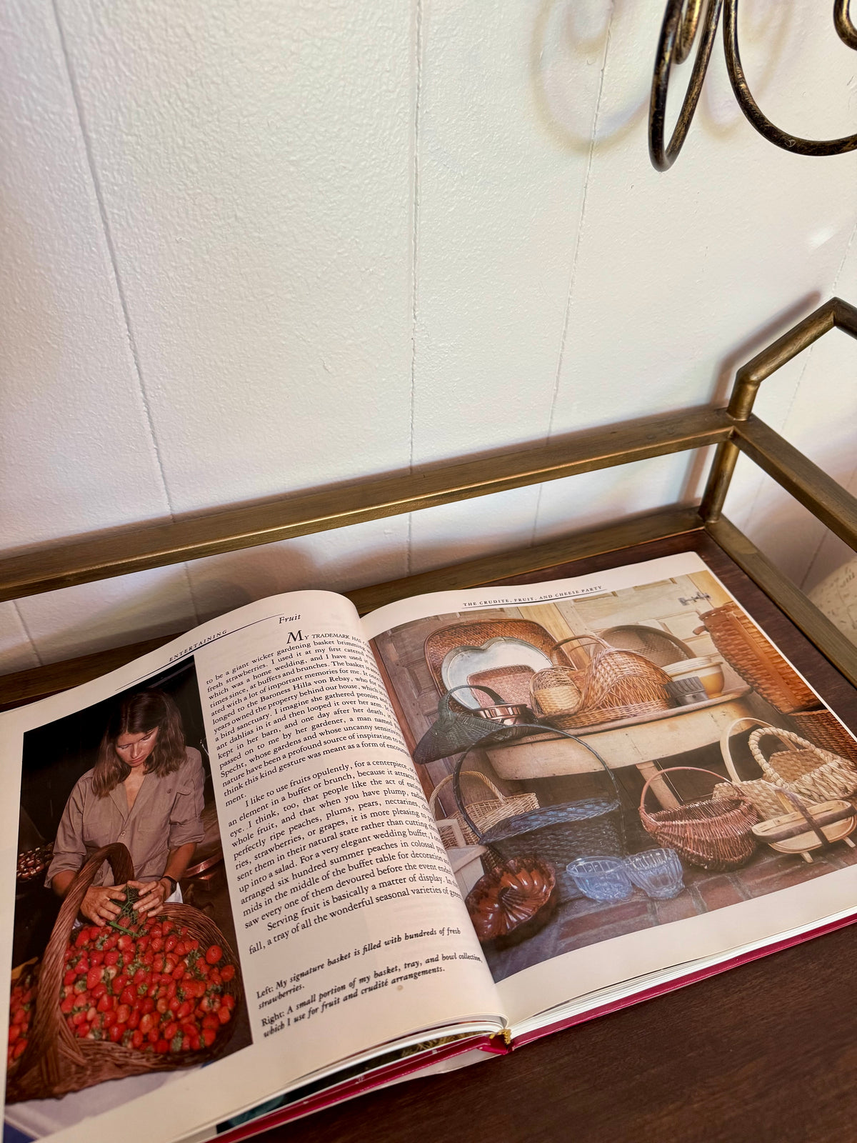 Vintage First Edition of Entertaining by Martha Stewart 📖