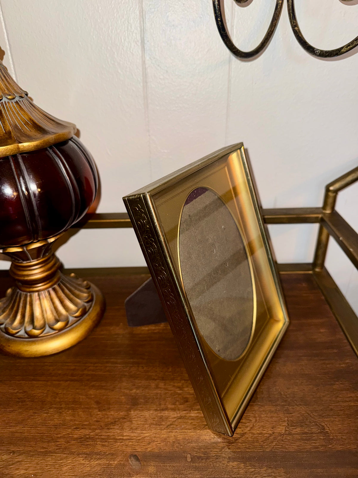 Vintage Gold Tone Oval Mat Photo Frame, 6”x8”