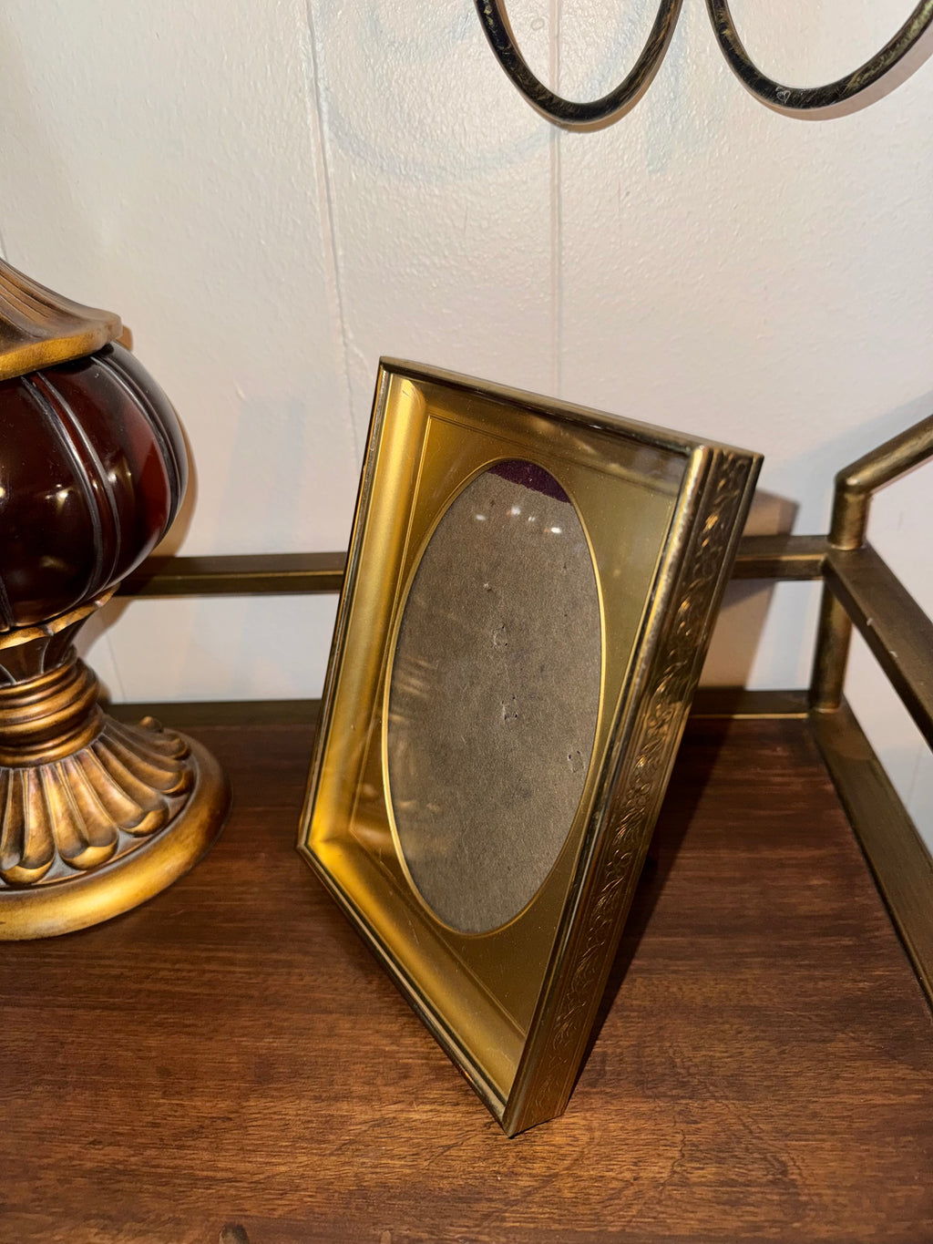 Vintage Gold Tone Oval Mat Photo Frame, 6”x8”