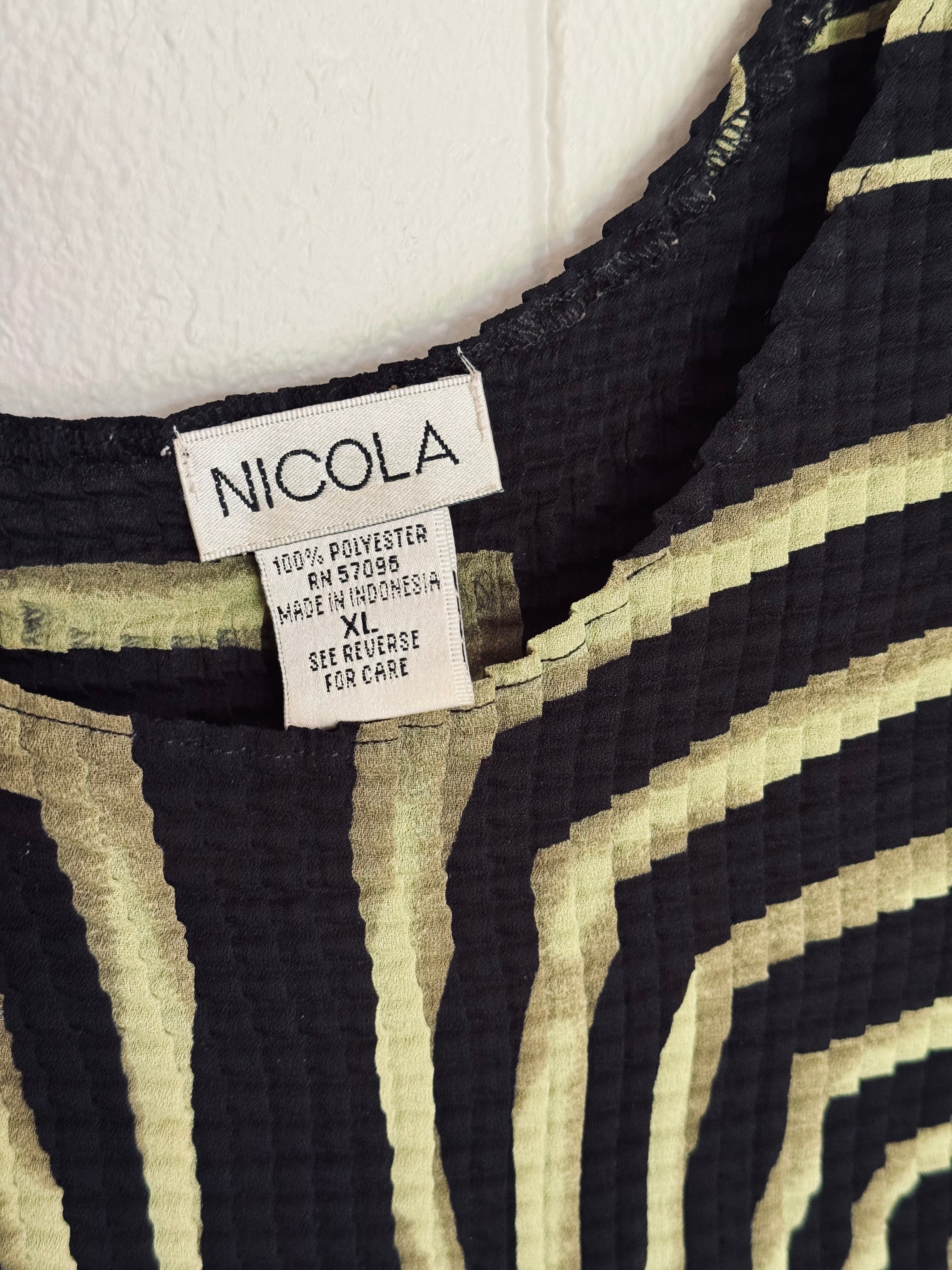 NICOLA Crinkle Tank Top Black and Green Geometric Y2K Pattern