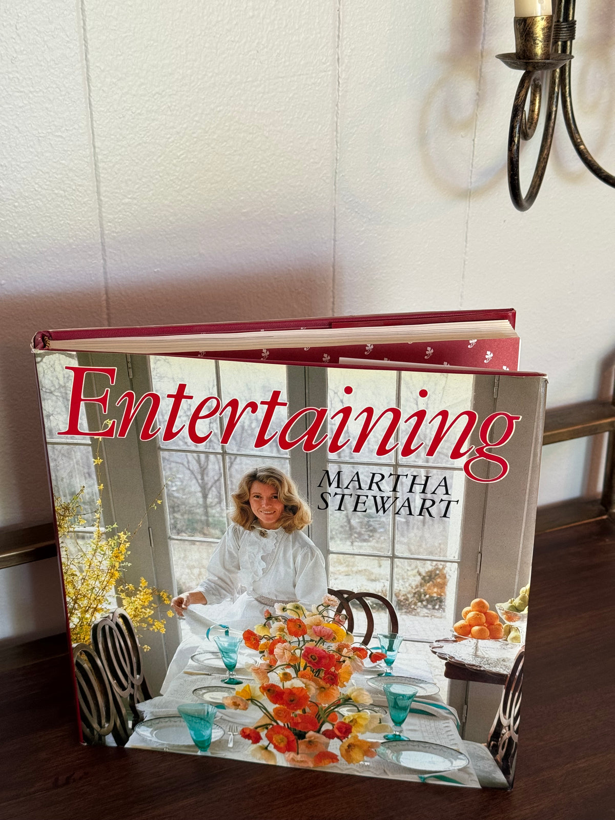 Vintage First Edition of Entertaining by Martha Stewart 📖