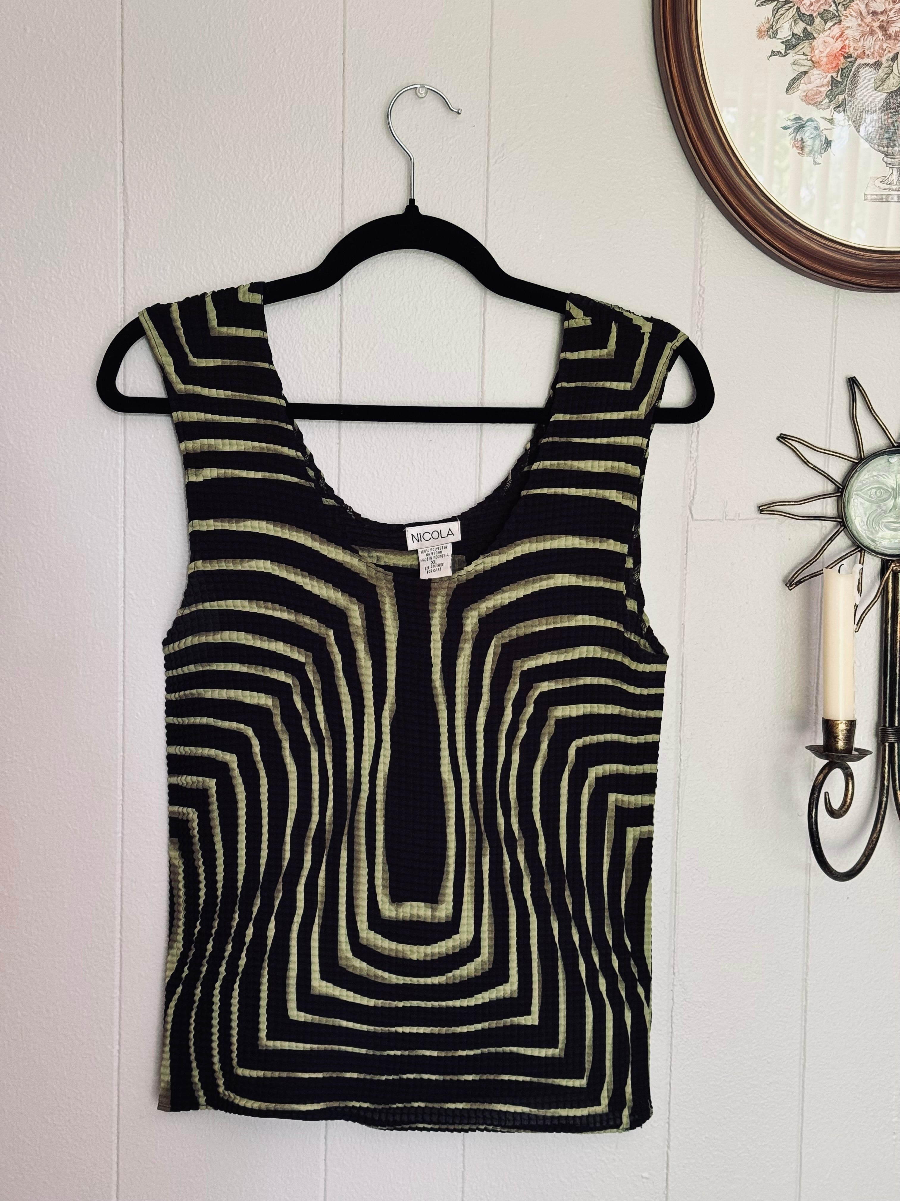 NICOLA Crinkle Tank Top Black and Green Geometric Y2K Pattern