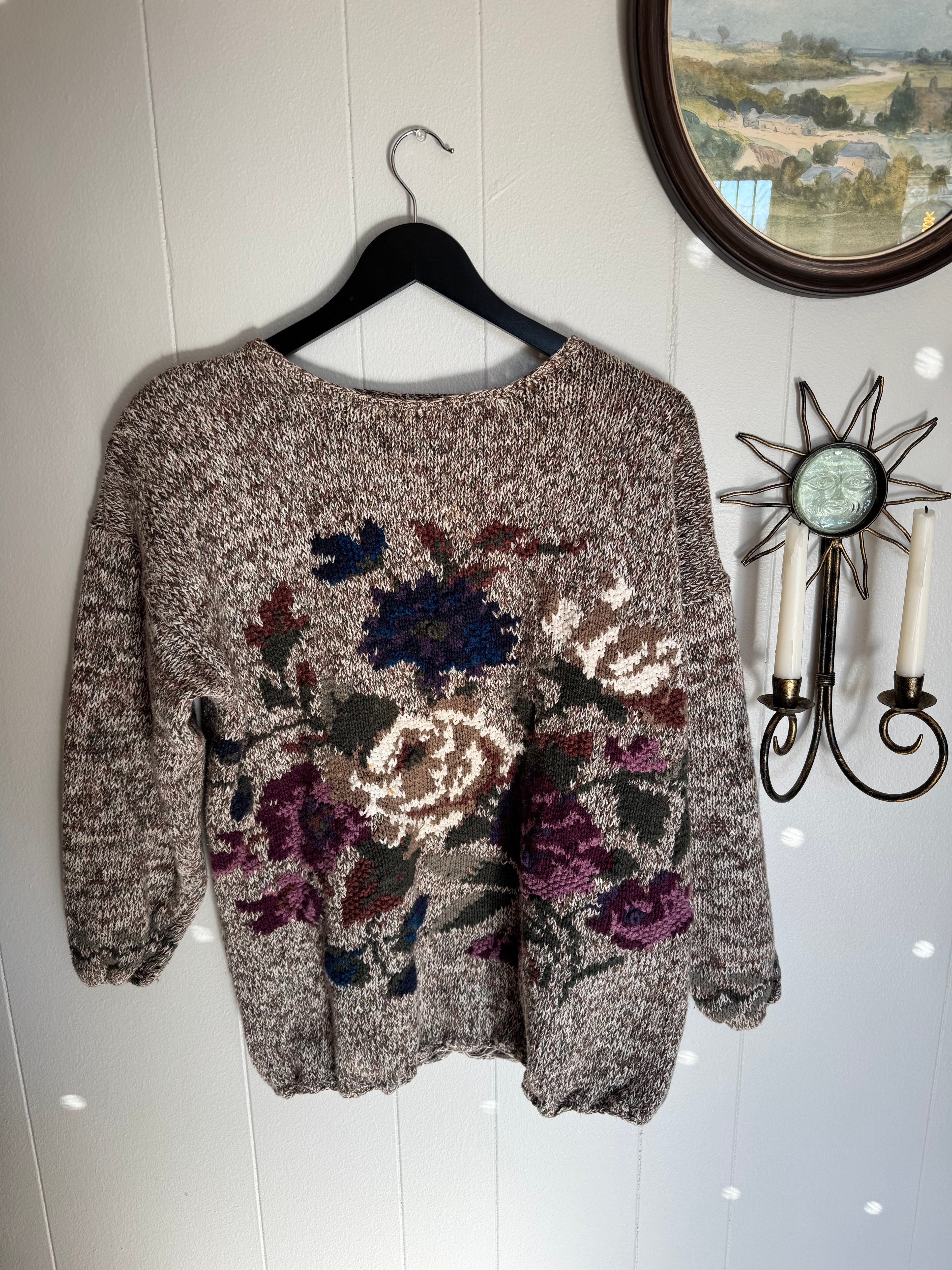 Vintage 80s-90s Hand Knitted Floral Sweater Size L