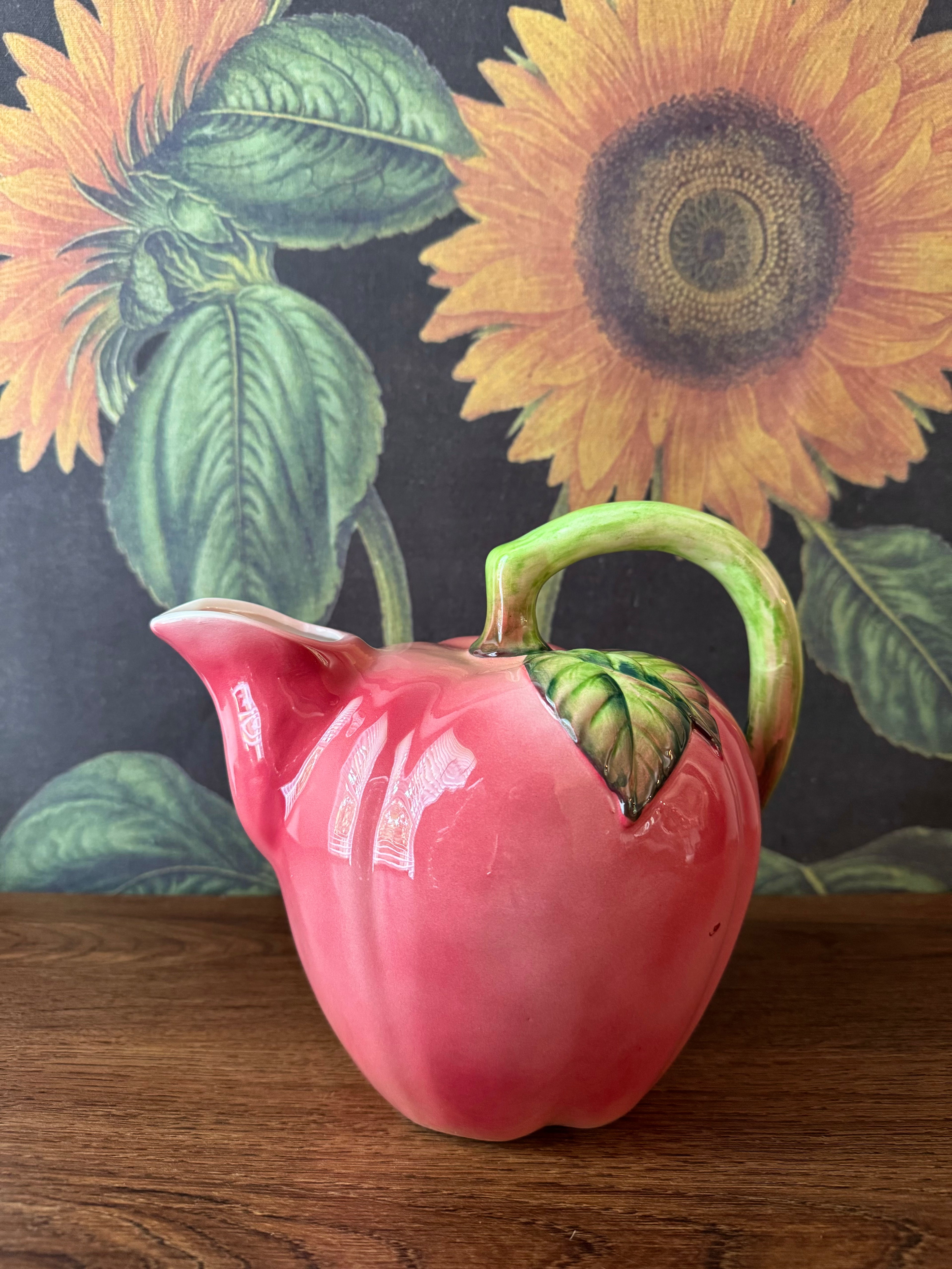 Vintage 1950s Ceramic Apple Pitcher / Made in Japan 🍎