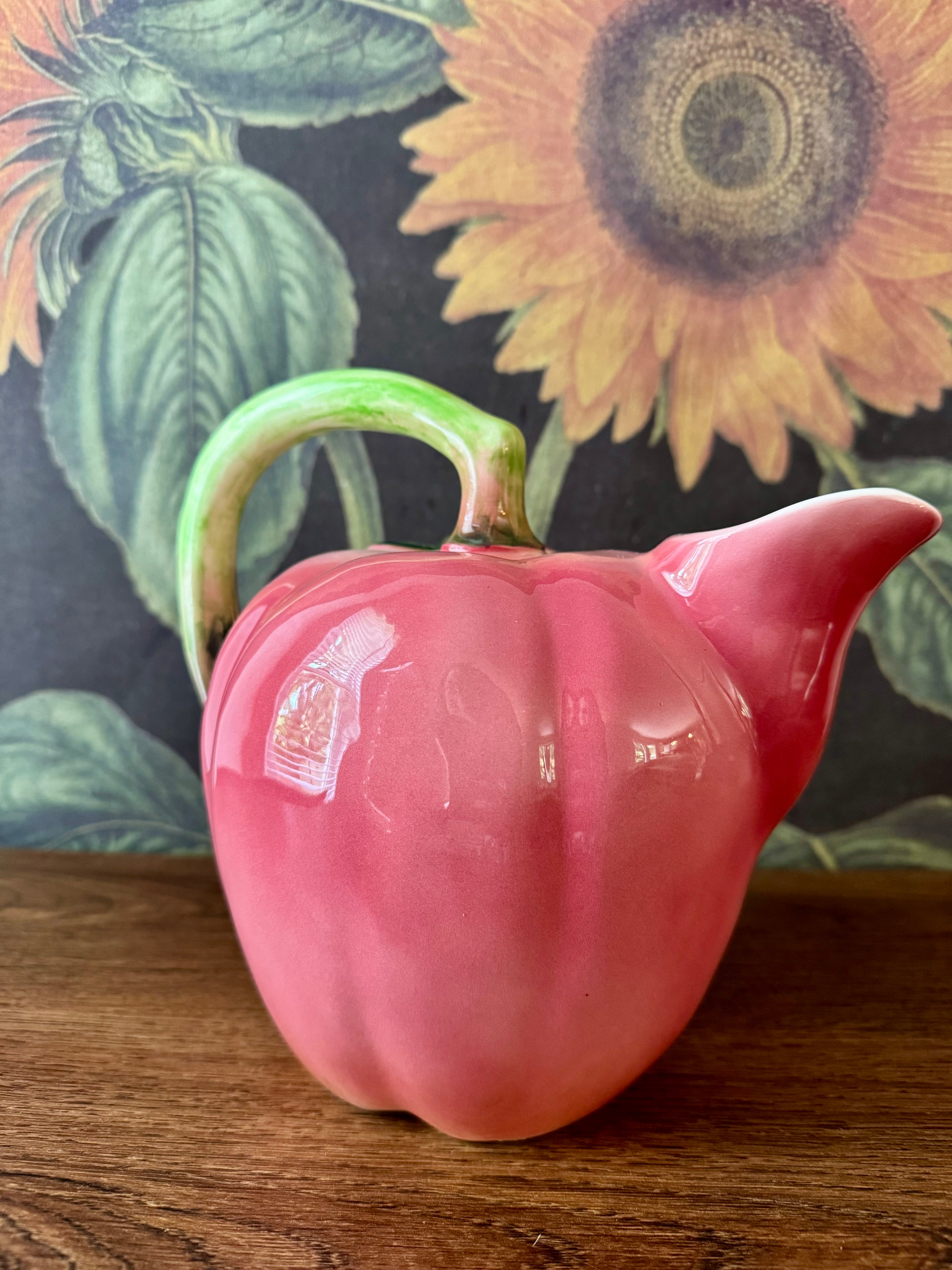 Vintage 1950s Ceramic Apple Pitcher / Made in Japan 🍎