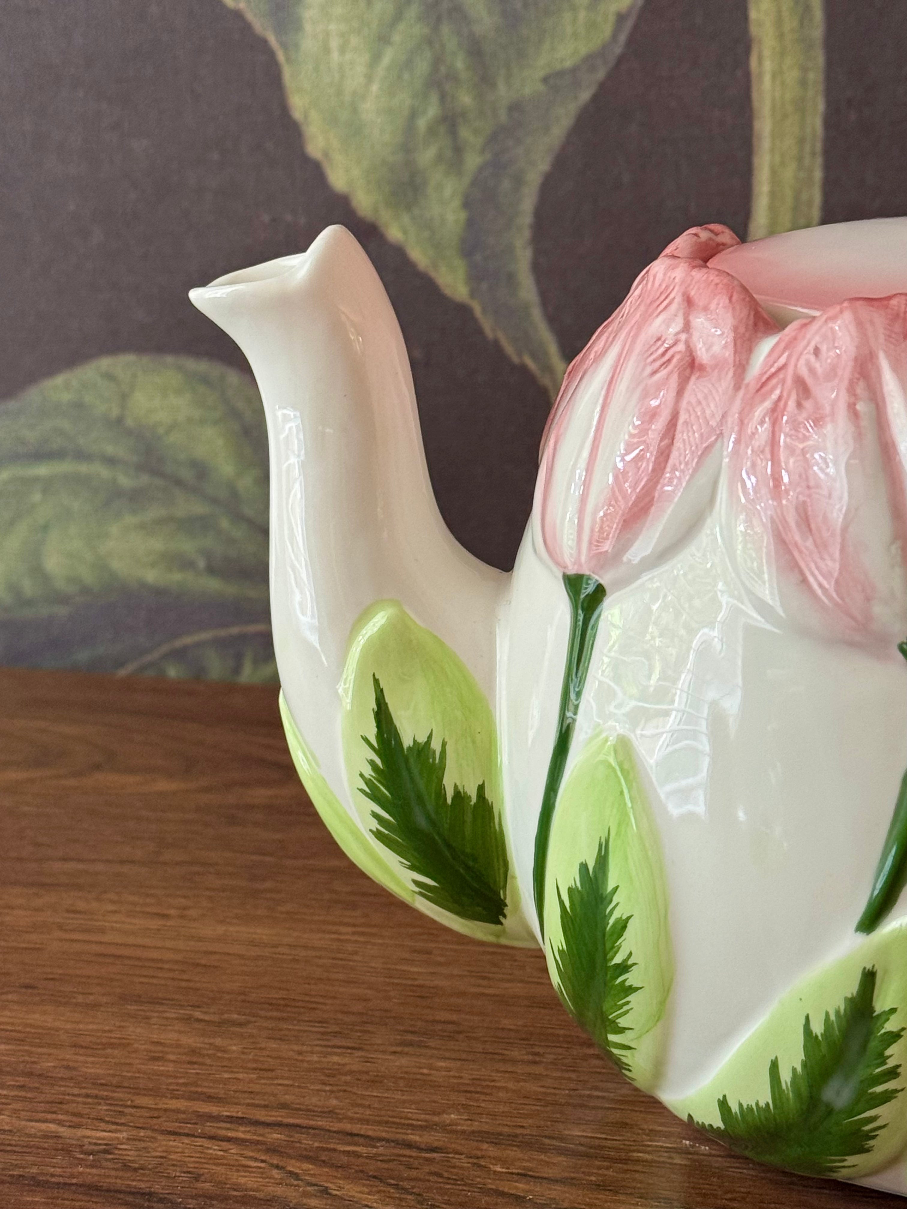 𓍢ִ໋🌷͙֒ Vintage 1980s Tulip Time Ceramic Teapot with Lid by Seymour Mann