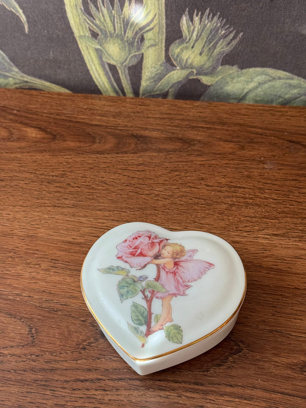 Narumi Flower Fairies Porcelain Heart-Shaped Trinket Box 🧚🏻‍♀️𓂃 ࣪˖ ִֶָ𐀔⋆˚࿔