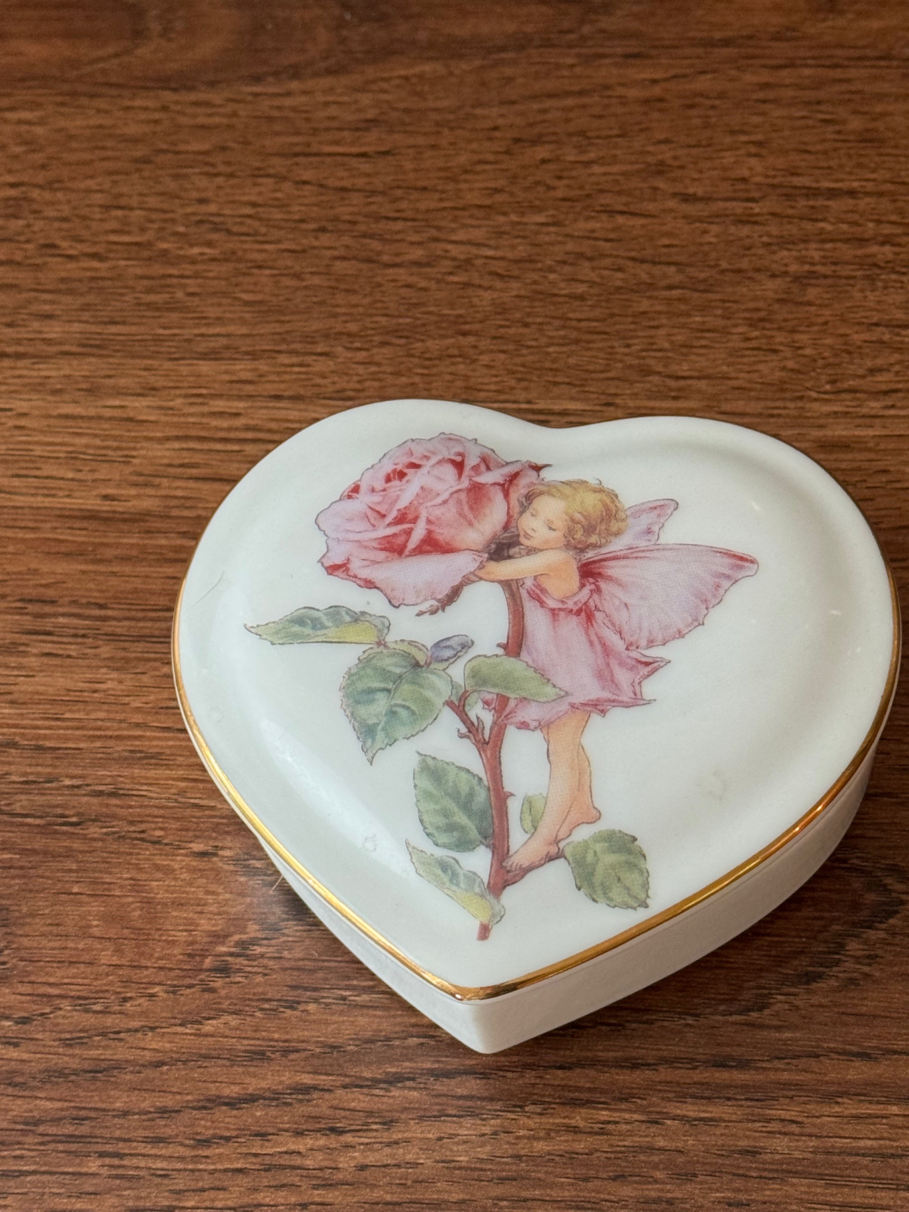 Narumi Flower Fairies Porcelain Heart-Shaped Trinket Box 🧚🏻‍♀️𓂃 ࣪˖ ִֶָ𐀔⋆˚࿔