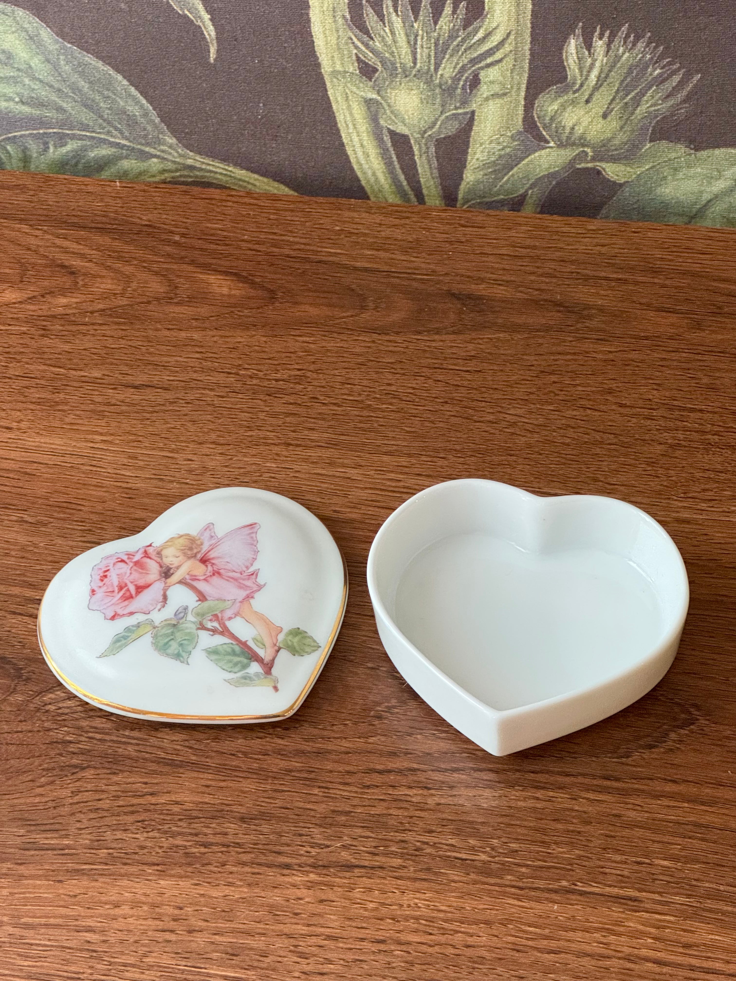 Narumi Flower Fairies Porcelain Heart-Shaped Trinket Box 🧚🏻‍♀️𓂃 ࣪˖ ִֶָ𐀔⋆˚࿔