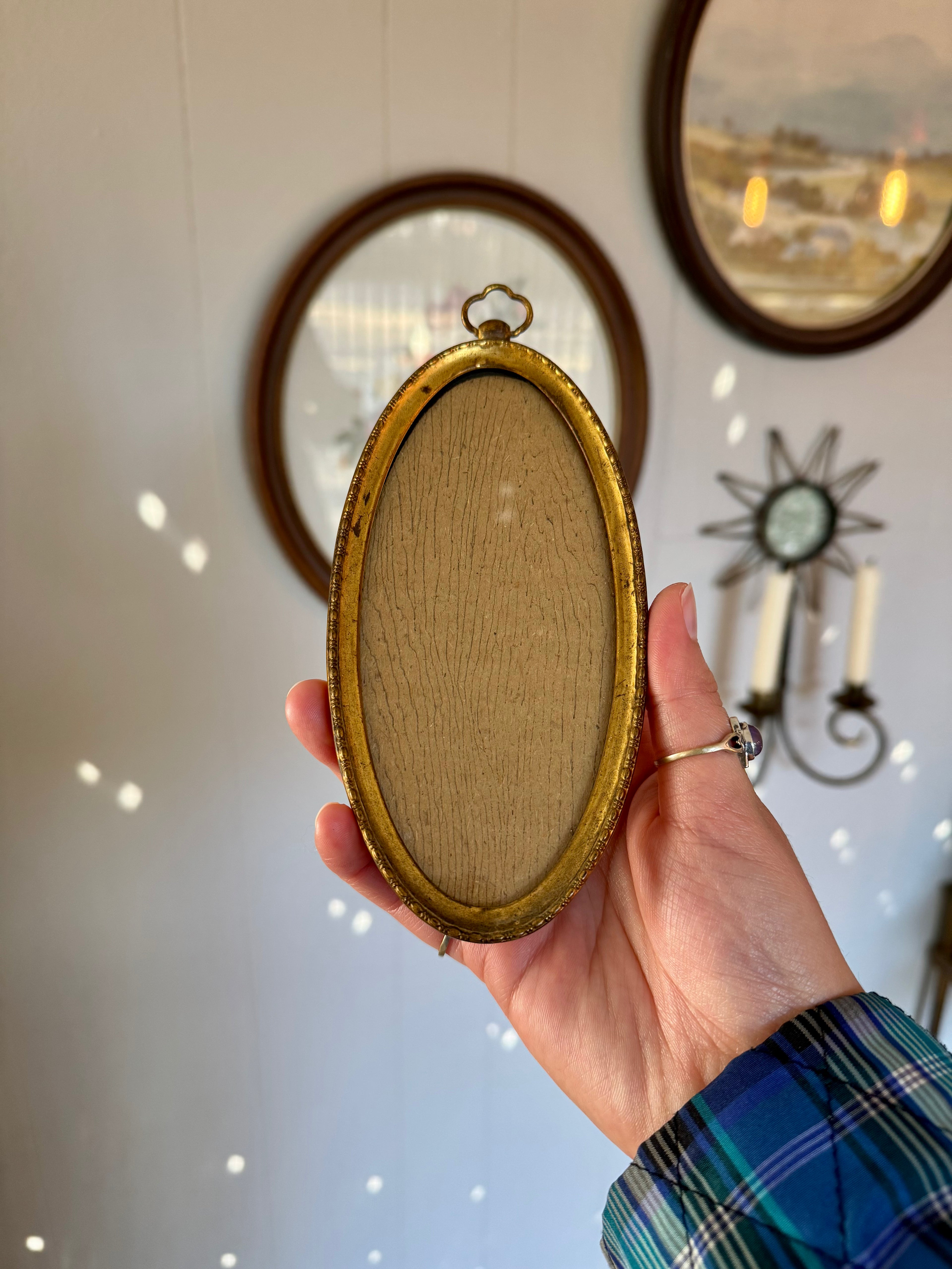Vintage Oval Metal Brass-Toned Finished Frame (Sealed/Non-Opening Back)