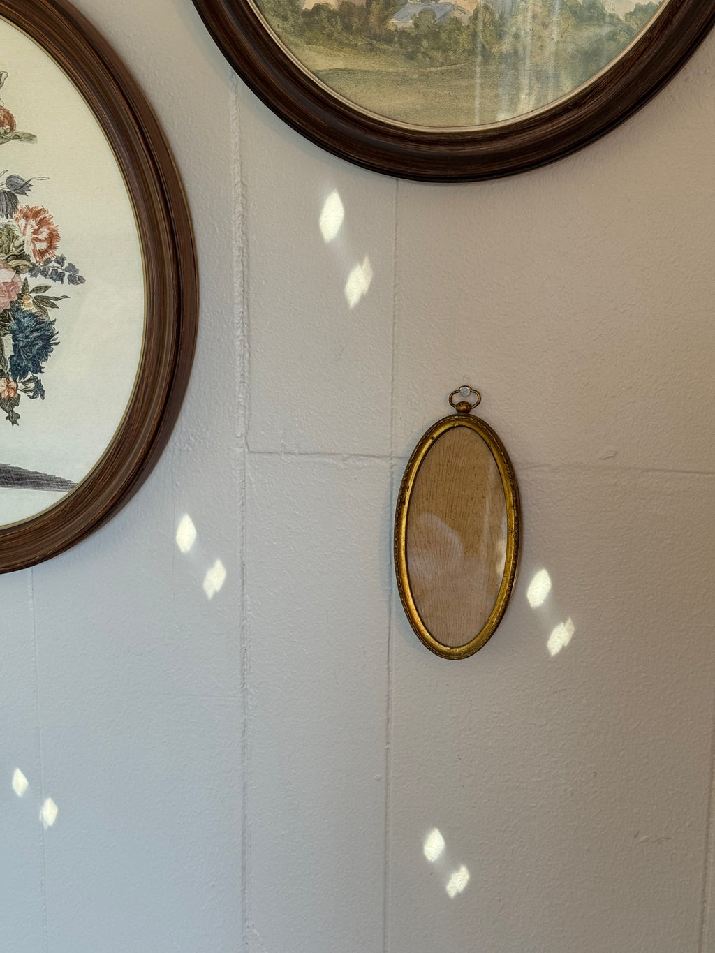 Vintage Oval Metal Brass-Toned Finished Frame (Sealed/Non-Opening Back)