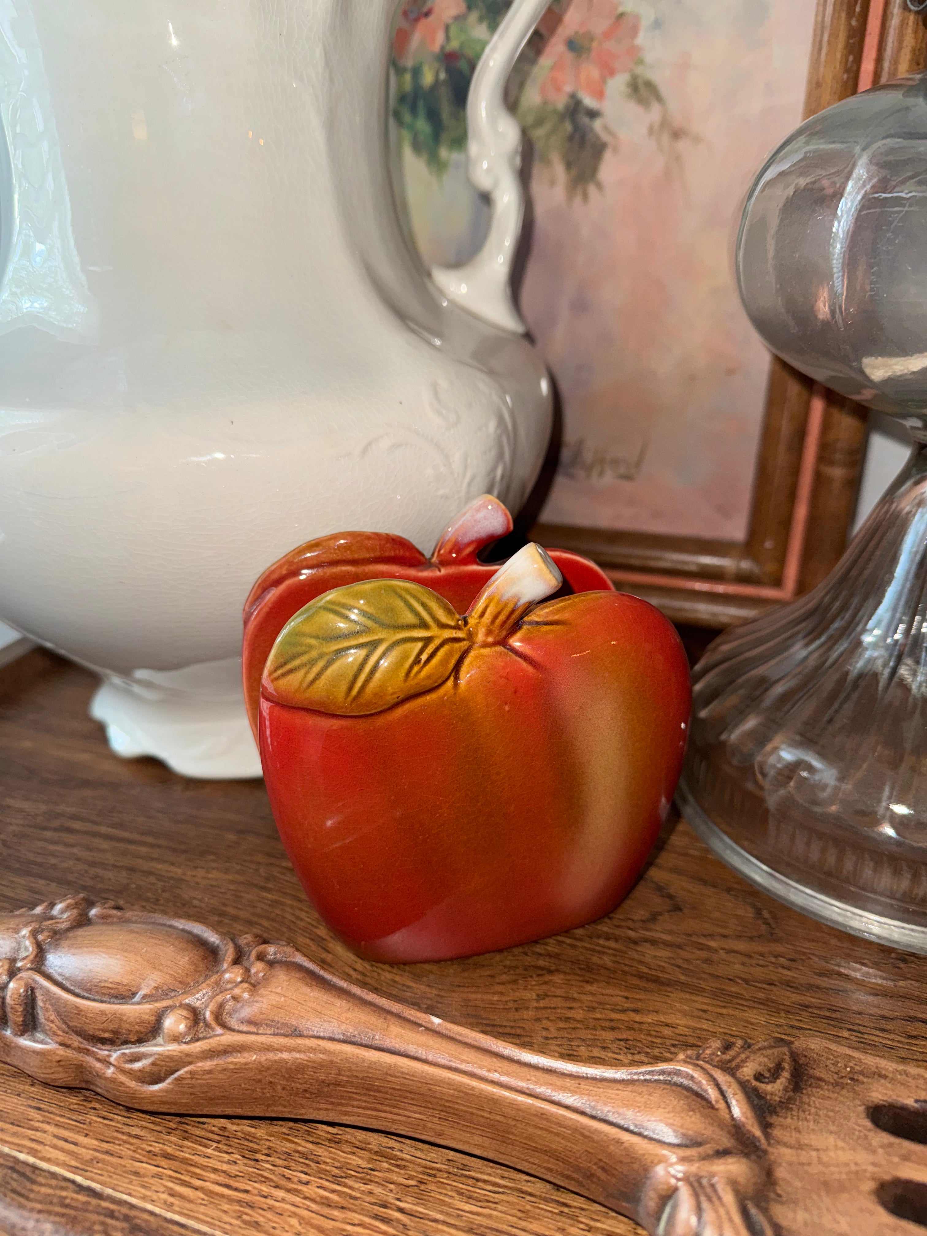Vintage Ceramic Apple Napkin Holder 🍎