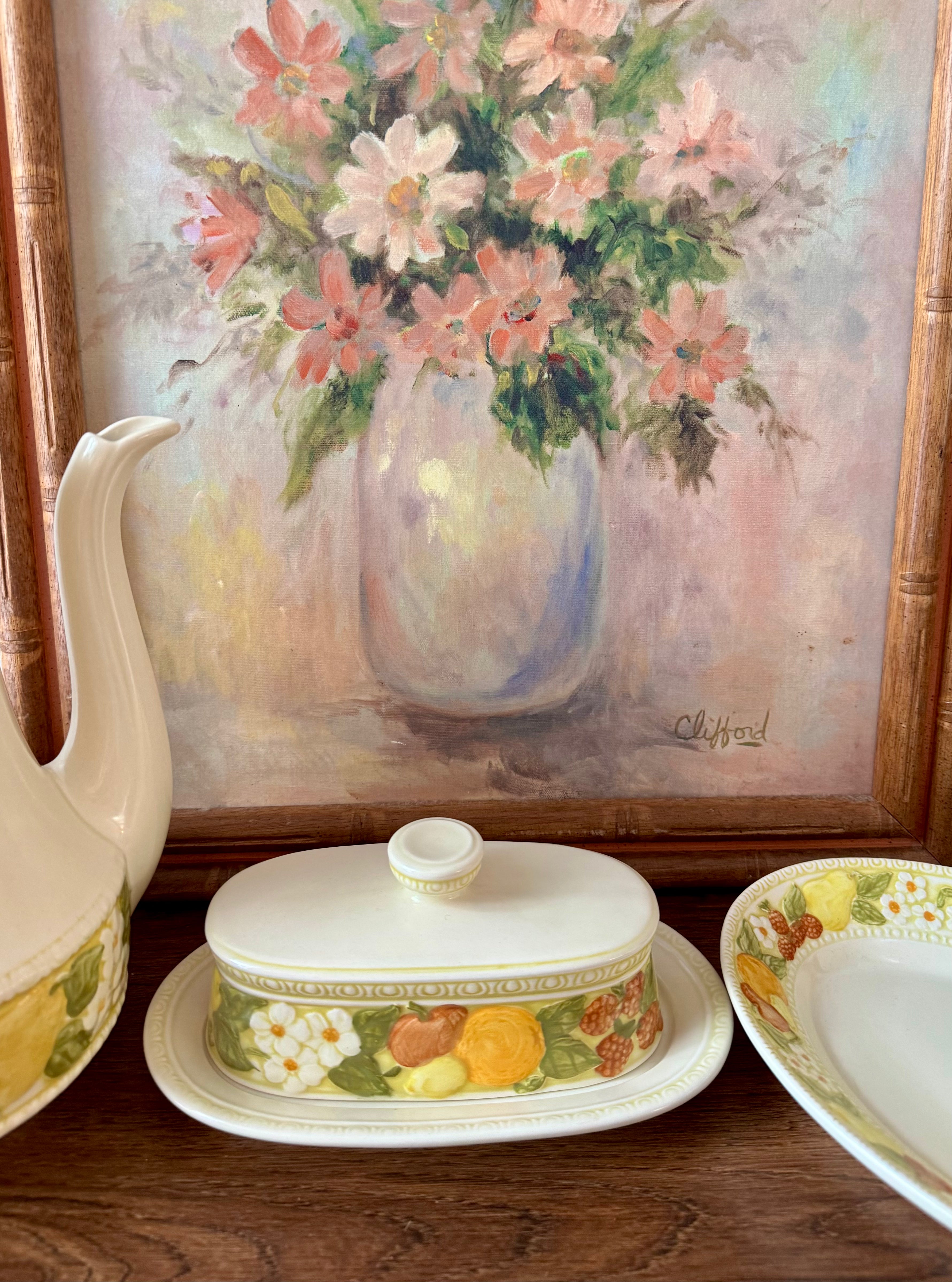 Vintage Covered Butter Dish / Poppytrail - Della Robbia by Metlox 🧈