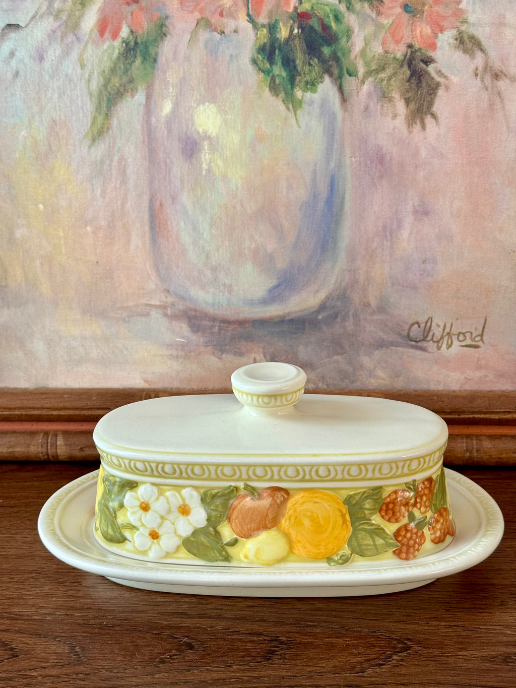Vintage Covered Butter Dish / Poppytrail - Della Robbia by Metlox 🧈