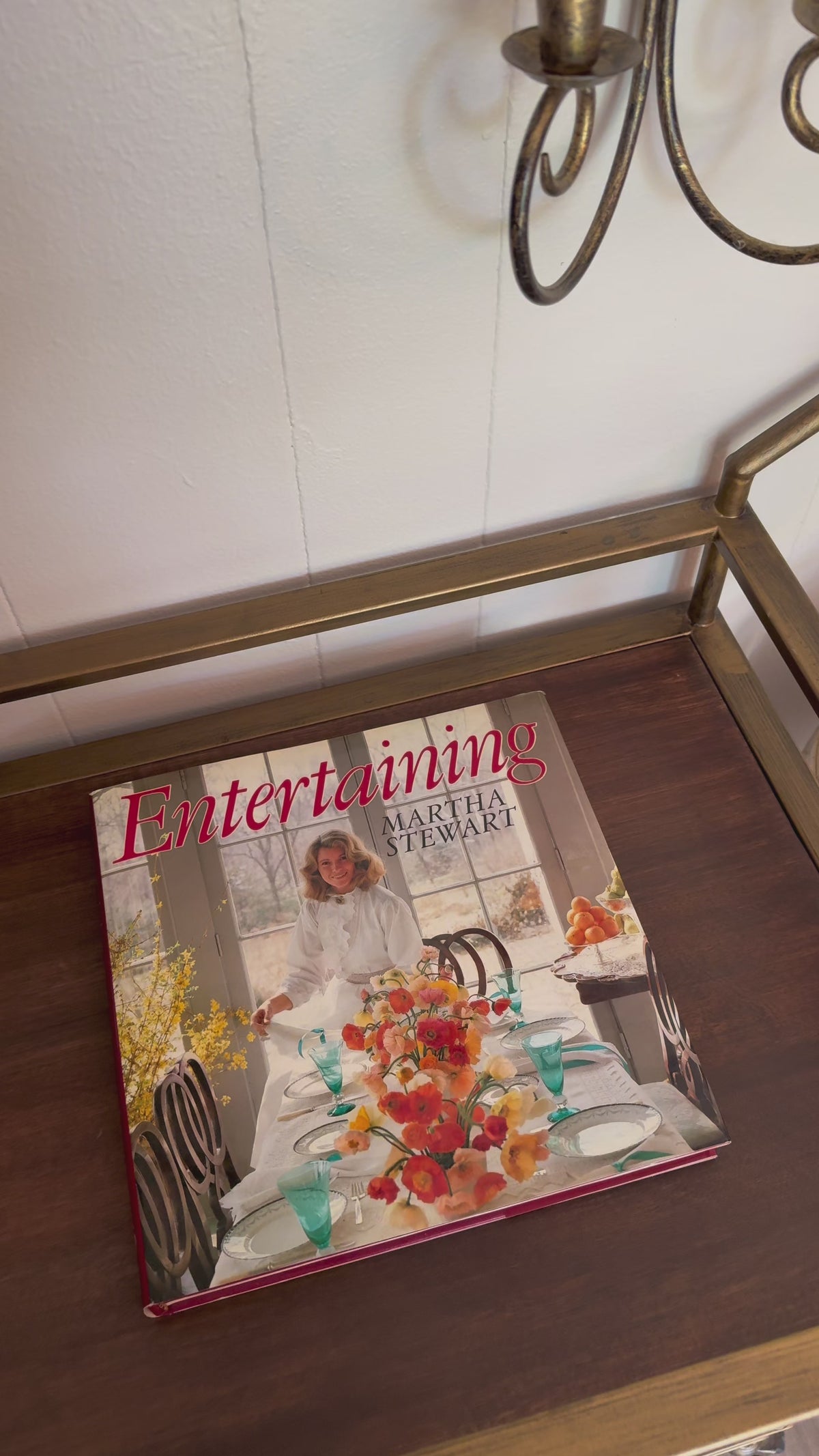 Vintage First Edition of Entertaining by Martha Stewart 📖